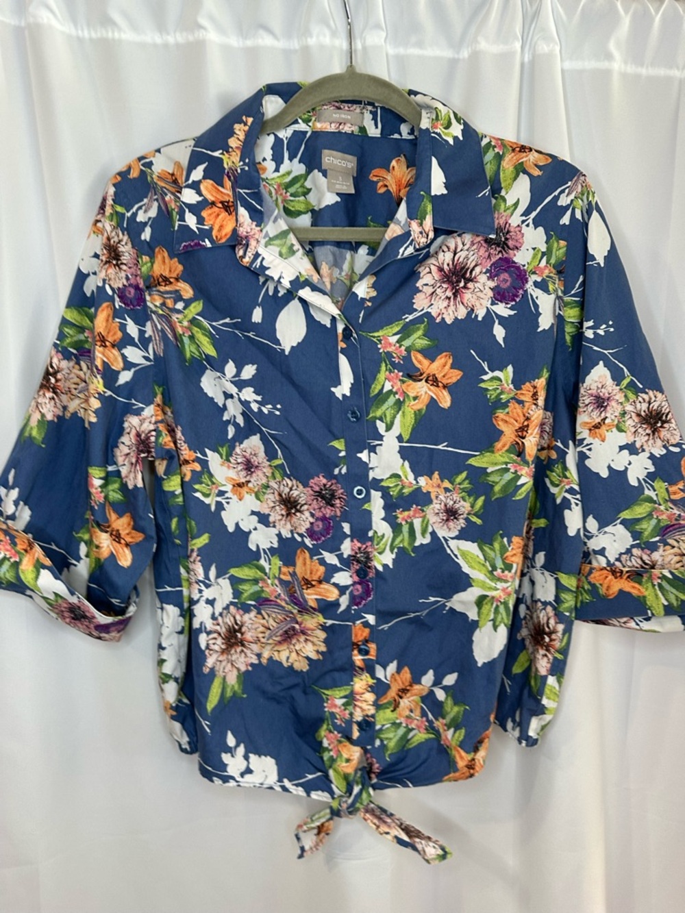 Chico's Navy Floral Tie-Hem Button Down Top